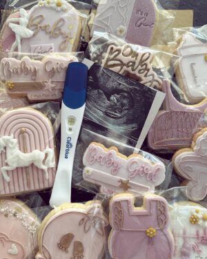 Giuseppa Ciurleo Instagram - Et voilà 💖💕 une petite mounette ✨ je le sentais depuis le premier jour ⏳ maintenant il ne reste plus qu’à attendre pour te rencontrer ma princesse 👨‍👩‍👧