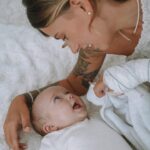 Giuseppa Ciurleo Instagram - Ma fille, ma Giorgia ce soir il y’a quelques sentiments en moi de nostalgie pendant que tu dors dans ton lit maman te regarde ..🤍 et je me dis que tu grandis, que le temps passe si vite.. depuis que tu es née tu as changé notre vie, tu as rendu le temps plus précieux, les moments sont plus jovial et souriant, la vie a plus de goût, meme la tristesse est plus cool puisque nous nous rappelons ton papa et moi que tu es là et que la vie est si belle grâce à toi… je ne serais jamais assez reconnaissante de t’avoir porté, donner vie et aujourd’hui de t’avoir comme fille pour l’éternité cet amour ne feras que s’amplifier même si j’ai l’impression qu’il est déjà au plus haut je sais que c’est sans fin ❤️ nous t’aimons très fort ton papa et moi ✨
