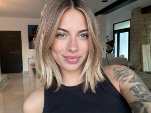 Giuseppa Ciurleo Instagram - Merci pour tout, pour votre soutiens au quotidien, vos conseils bienveillants (pas toujours pour certains mais c’est le jeu😂) pour vos messages d’amour qui réconforte et remonte le moral quand j’en ai besoin ! Bref juste envie de vous dire que je suis reconnaissante d’avoir cette communauté, cette team, et tellement fière de vivre cette nouvelle aventure de jeunes parents avec vous… je vous aime ❤️