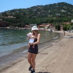 Giuseppa Ciurleo Instagram - Aujourd’hui c’est les 1 mois de ma grenouille, ce petit bout d’amour qui a complètement changé ma vie… ma fille merci de m’avoir fait devenir cette maman, je suis tellement reconnaissante et fière de se rôle je ne me suis jamais sentie aussi épanouie que depuis ton arrivée ton papa et moi t’aimons si fort 🫶🏼✨ joyeux 1 mois à ma Giorgia 🥹💖