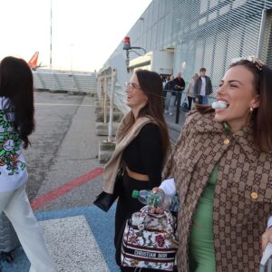 Giuseppa Ciurleo Instagram - Enterré ma vie de jeune fille avec vous 💞 on est pas au complet sur les photos mais qu’elle chance d’avoir des amies comme vous 🫶🏼 généreuse, fidèle, drôle, gentille, à l’écoute, toujours là les unes pour les autres bref j’vous aime