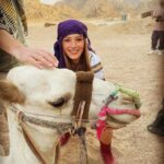 Gizem Karaca Instagram – Evet, bir noktada ‘ Devede de boy var“ esprisi yapıldı… 🐫🏜️🪬🔆
