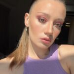 Gizem Karaca Instagram – Won’t take anything serious anymore sorry, zaten Webb e göre bir kum tanesi kadar bile değilmişiz. 🕺🏼🫶🏻