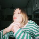 Gizem Karaca Instagram - biraz şehla mı çıkmışım? 🔫