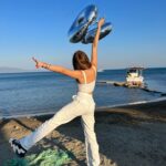 Gizem Karaca Instagram – New motto for my new age. Dolce far niente 🫶🏻🌿