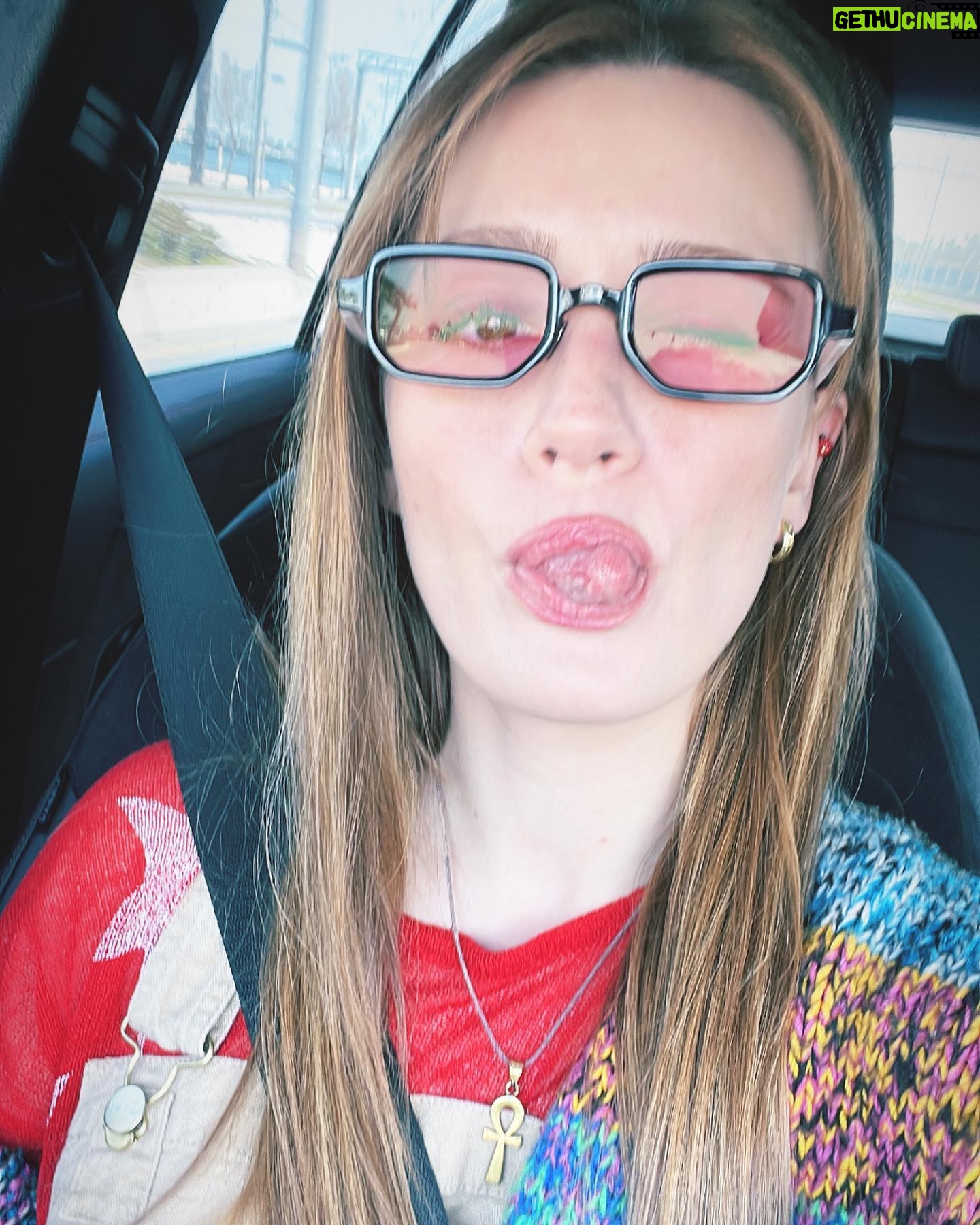 Gizem Karaca Instagram - 03.23 recap pt. 1 🌸 #nananemvepamuk🧿