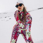 Gizem Karaca Instagram – Seçemedim o yüzden hepsini seçtüm 👀🙈 bu arada son fotoda nasıl ustaca board kaydığımı görebilirsiniz vihuuuu 🏂😎