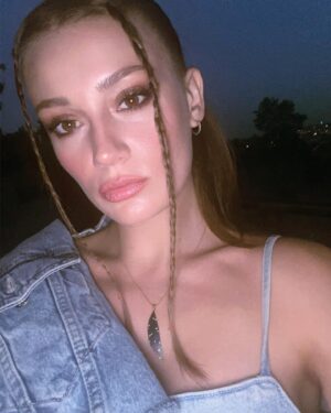 Gizem Karaca Instagram - 🌃