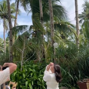 Glaiza de Castro Instagram - Bilang nasabi ko na lahat ng gusto kong sabihin sayo, babalikan ko nalang itong araw na ito kung saan palagi nating maaalala yung saya. Umabot tayo sa pagkakataong makikita natin yung isa’t isa kasama ng mga iba pang taong mahal natin na masayang nag ce celebrate ng isa sa mga pinaka importanteng araw ng buhay natin.
Salamat na naging bahagi kami ng selebrasyong ito. Yung makita namin kayong masaya ni Gregg at Bean, yung pagka banayad mo at lahat ng mga naganap sa trip na ito. Andito lang kami lagi para sayo. Mahal ka namin jan! 

#TrippyHomance
#TheWomanIsNowAHoman