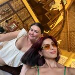 Glaiza de Castro Instagram – The lead up to the wedding went a bit like this… 🪩
#TrippyHomans #TheWomanIsNowAHoman