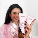 Glenda Loures Instagram – Apresento a vocês a minha rotina de skincare com @hidrabene 🩷

Cada produto dá um resultado imediato na pele, principalmente o Anti-aging que hidrata demais o corpo, todos são os meus preferidos, perfeito para a minha rotina diária.

Está esperando o que? Bora cuidar da pele com Hidrabene 😍

Use meu cupom GLENDA30 e ganhe 30% de desconto no site inteiro, exceto para lançamentos!

#Publicidade