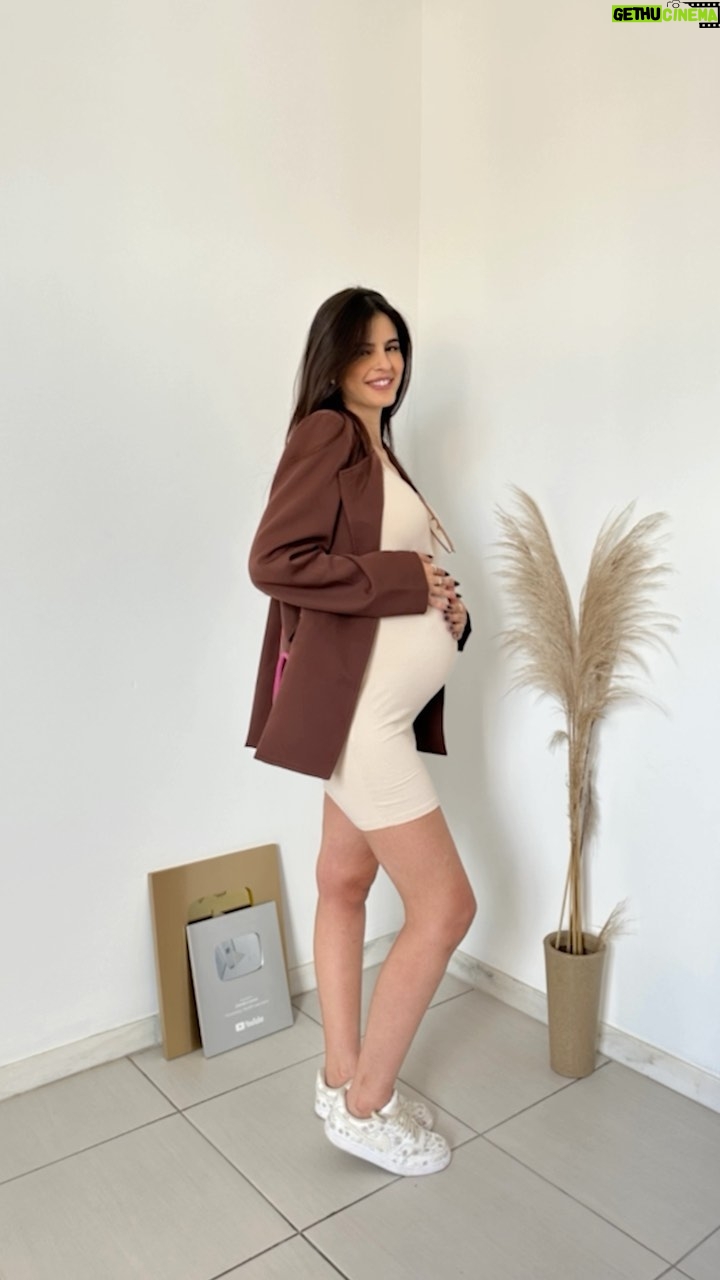 Glenda Loures Instagram - Durante a gravidez, as mudanças fisiológicas do organismo acabam deixando as mulheres um pouco mais vulneráveis às Infecções do Trato Urinário (ITUs), como é o caso da cistite (infecção na bexiga). Fique atenta aos sintomas e sempre converse com o seu médico! Acesse o portal do MedZone para obter mais informações: paciente.medzone.com.br/category/saude-feminina/ #ZambonBrasil #publicidade