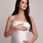 Glenda Loures Instagram - E que comece o feed do melhor ensaio da vida 🤍🤰 Gratidão por essa equipe dos sonhos: Photo e Make: @byjhonm Cabelo: @euandressahair Produção: @cia.brand