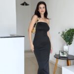 Glenda Loures Instagram - Looks que preparei para ir ao shopping com lovito 💖 Pesquise *LOVITO LOURES* no buscador da shopee, clique em “cupons de 50% off” e resgate os melhores cupons disponíveis. Após isso, eles estarão disponíveis no seu carrinho de compras! Cupom: *LOURES* , 15% off 🛍️ Aproveite e arrase com @lovito_official @lovito_br #Publi