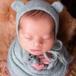 Glenda Loures Instagram – Segundou com ESSAS FOTOS SOCORRO COMO QUE EU FAÇO? Ainda bem que é meu filho essa belezura, pq posso apertar ele todo! Não dá gente, NÃO DÁ!
•
Registro impecável pelas mãos da @fotografia.ami @michelle_santosfotografia
