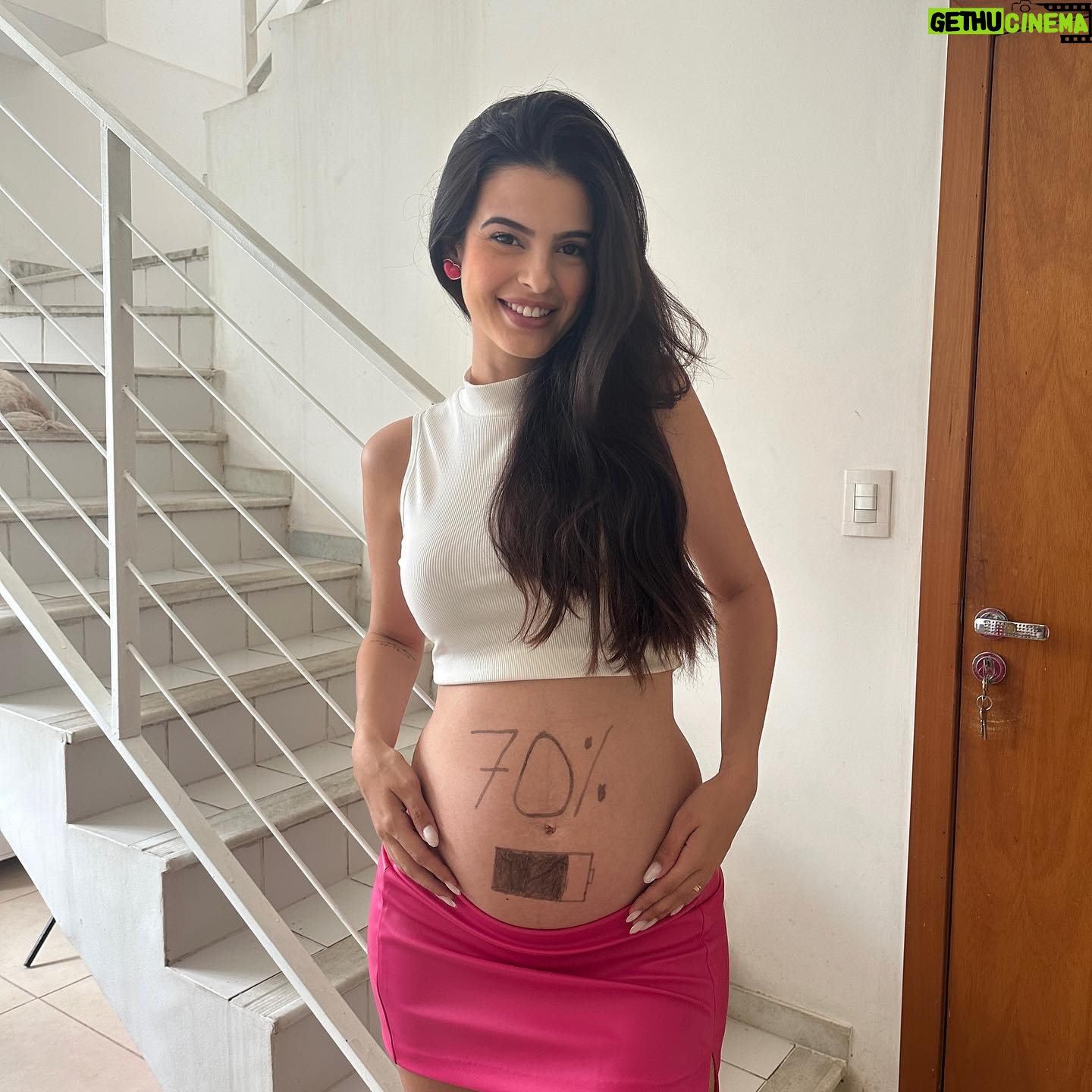 Glenda Loures - 274.7K Likes - Só pra deixar registrado esse marco importante e iniciar nossa contagem regressiva