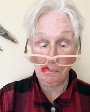 Glenn Close Instagram - It's a topsy/turvy day. 
And red lipstick makes me feel insecure. 
Breathe deeply .
Turn off social media. 
Look at the sky...if you can. 
Feel the earth underneath you...maybe through numerous layers. 
Don't worry if you have to fart. 
Breathe some more...maybe not right after the fart. 
Wipe the red lipstick off. 
You are NOT ALONE...though you may want to be.