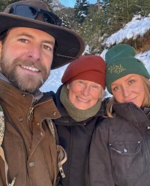 Glenn Close Instagram - PEACE, joy, purpose, laughter and most of all--now and forever--LOVE. With gratitude for family and the beautiful connection with my Instagram community. Glenn