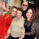 Gloria Estefan Instagram - 🎶Simply having a wonderful Christmastime🎶 Hope you are as well! 🎄❤️🎄❤️🎄❤️🎄❤️🎄❤️🎄 Pasándola lindo en familia y espero que ustedes también! 🎄❤️🎄❤️🎄❤️🎄