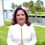 Gloria Estefan Instagram – Hope to see you there!!! ❤️💃🏻🎶❤️💃🏻❤️🎶 Ojalá los vea ahí!! ❤️🎶💃🏻🎶❤️🎶💃🏻 #BembaColora