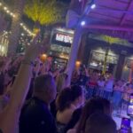 Gloria Estefan Instagram - Amazing #SoldOut show @estefankitchenorlando with @losrabanes thank you everyone who came out to enjoy the music and the food! #PartyTime we love you! ❤️🎶👏🎶❤️ Increíble espectáculo #SoldOut @estefankitchenorlando con @losrabanes , ¡Gracias a todos los que estaron allí y disfrutaron de la buena música y comida #PartyTime ¡te queremos! ❤️🎶👏🎶❤️