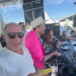 Gloria Estefan Instagram – Special surprise performance of CONGA by @gloriaestefan and @emilioestefanjr at @sobewff’s #TheONLYinDADEExperience 😎🏝️💃#ONLYinDADE