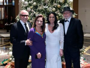 Gloria Estefan Instagram - Amazing night celebrating past and present @kennedycenter honorees at the State Dinner Congratulations to the very much deserving 2023 honorees! Exciting to be the host this year and you can all see the show on @cbstv on #Dec27th