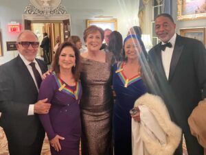 Gloria Estefan Instagram - Amazing night celebrating past and present @kennedycenter honorees at the State Dinner Congratulations to the very much deserving 2023 honorees! Exciting to be the host this year and you can all see the show on @cbstv on #Dec27th