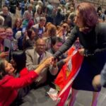 Gloria Estefan Instagram - Thank you @southernscsu for all the love!!! It was a GREAT pleasure to be here and spend time with you all! It was an honor to be part of the Mary and Louis Fusco Distinguished Lecture! ❤️🥰 And a big thank you to all my fans that came from all over to join me on this great night!! ¡Gracias @southernscsu por todo el amor! ¡Fue un GRAN placer estar aquí y pasar tiempo con todos ustedes! ¡Fue un honor formar parte de la Conferencia Distinguida de Mary y Louis Fusco! ¡Y un gran agradecimiento a todos mis fans que vinieron de todas partes para unirse a mí en esta gran noche!