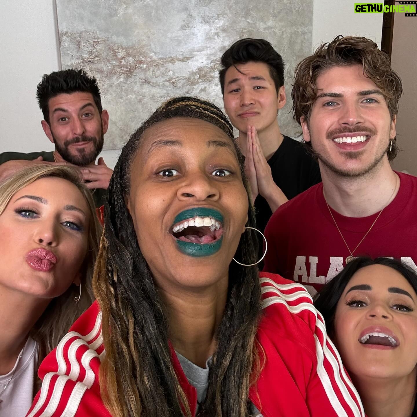 Glozell Green - 7.2K Likes - Fun day filming collabs 💚