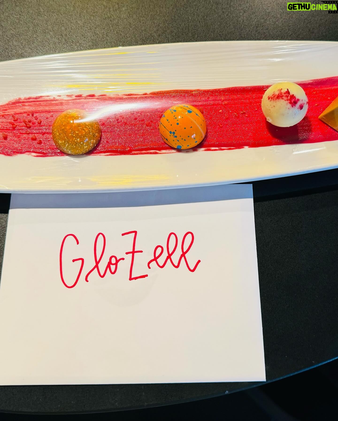 Glozell Green Instagram - Peep my new collaboration “Go With Glo”💚 I will be sharing things with you that I think are a must do. First stop @virginhotelslv 🎰 A suite with a butler? Say less. The food, the spa, the room…treat yourself and go play at #virginlasvegas (video coming soon!) Have you been to Vegas?