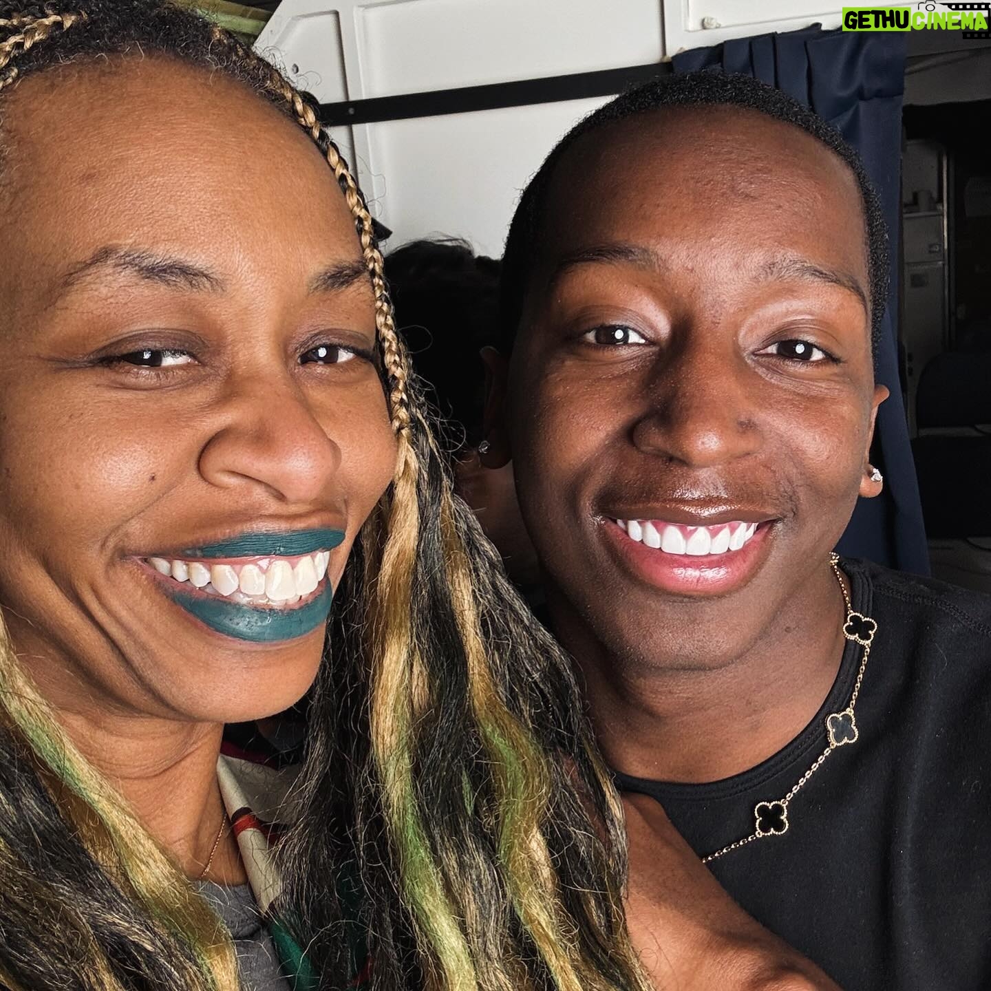Glozell Green Instagram - O’Zell and I had a fun day filming content for @jeenie.weenie