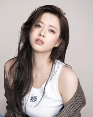 Go Ara Instagram - 𝗡𝗘𝗪 𝗣𝗥𝗢𝗙𝗜𝗟𝗘