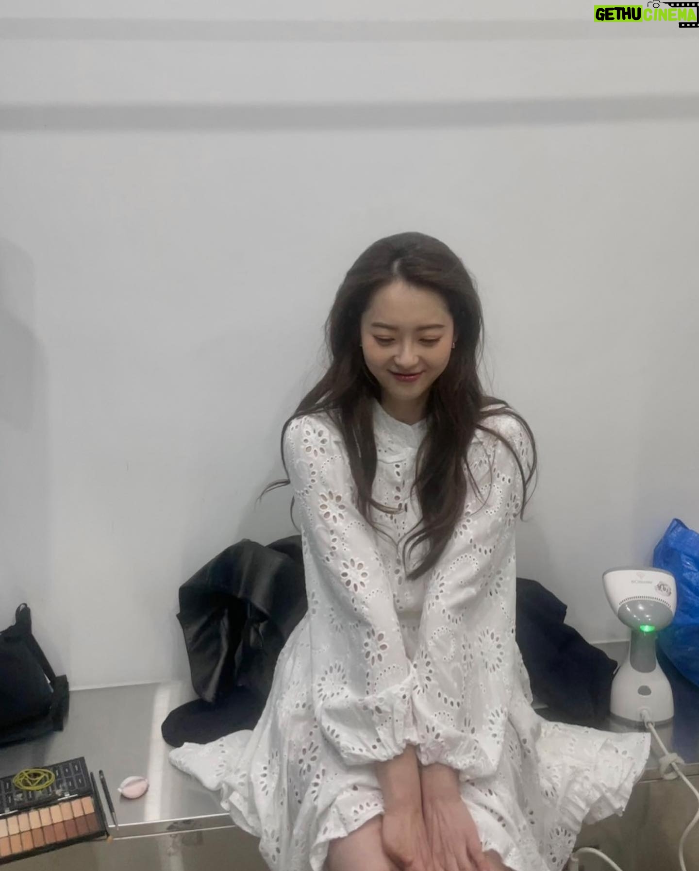 Go Ara - 60.7K Likes - 촬영중🪽🦋🩵