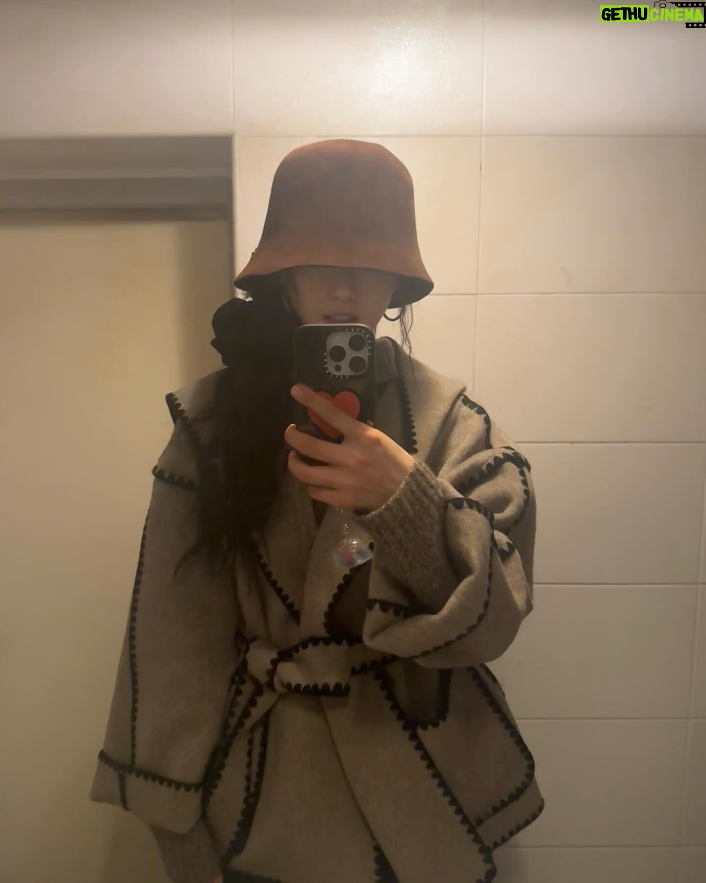 Go Ara Instagram - 많이 울고 촬영마치고 찍어본 눈이 퉁퉁 부었던 날 🤭 12•7-춘화연애담-