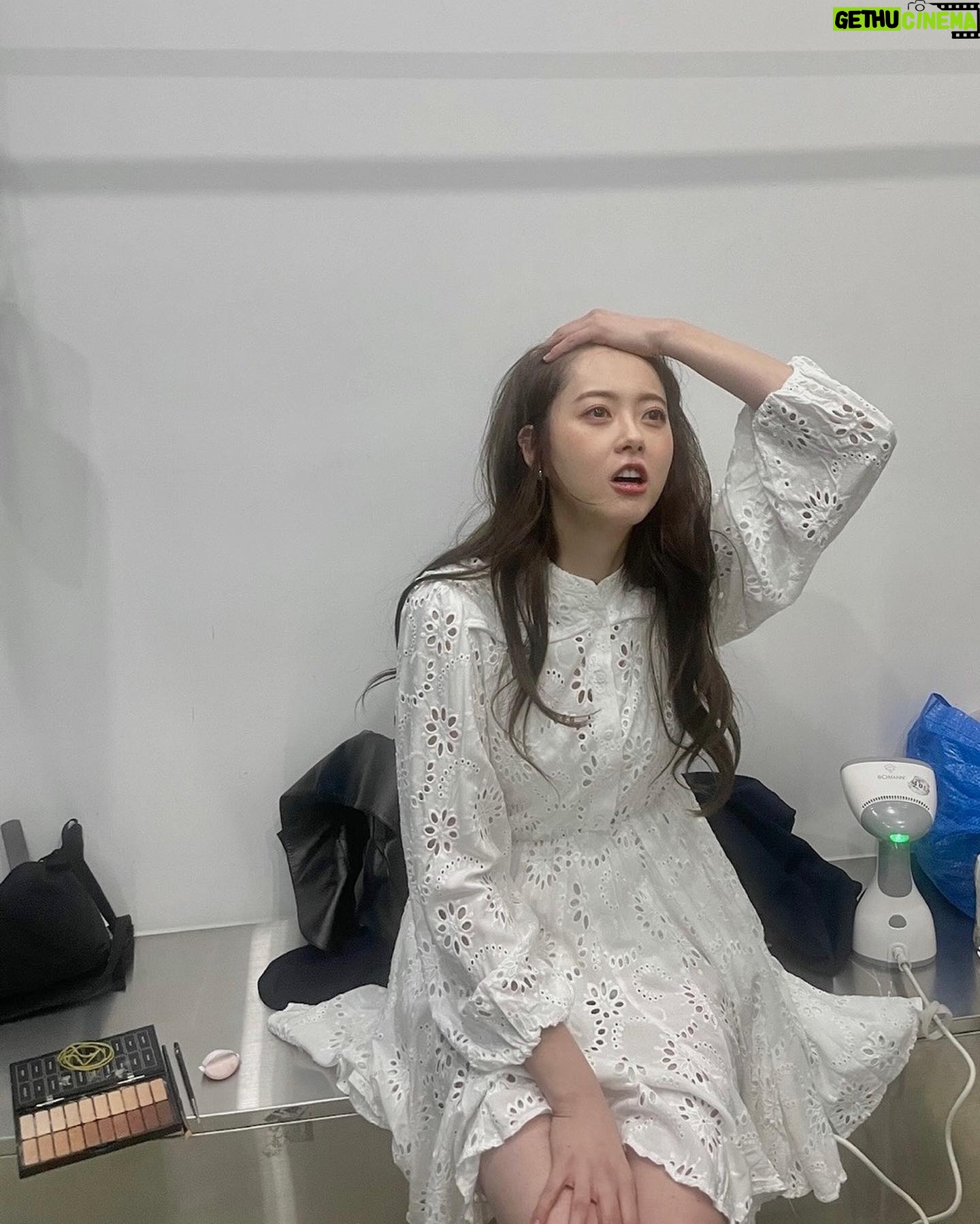 Go Ara - 60.7K Likes - 촬영중🪽🦋🩵