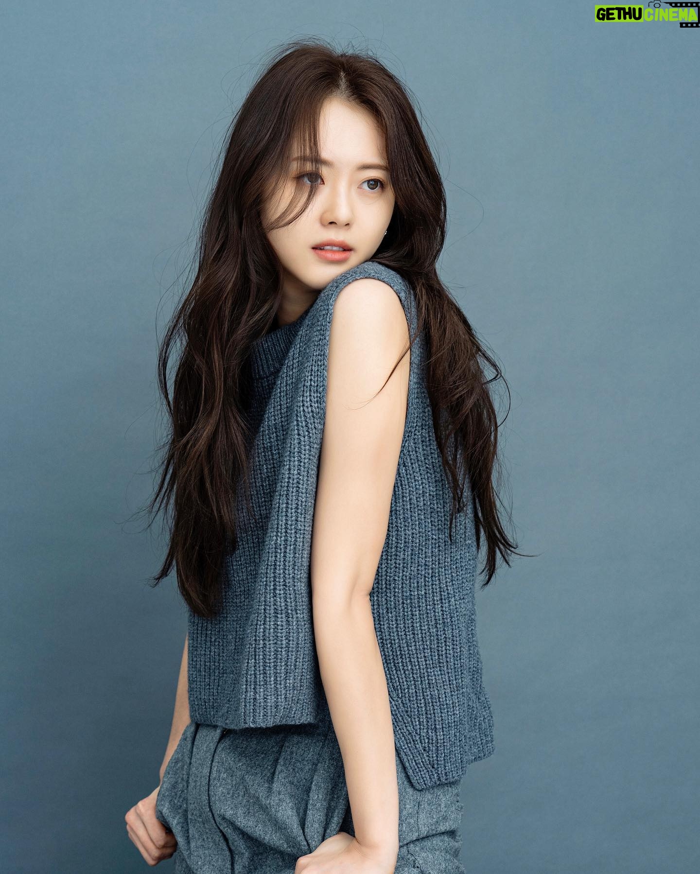 Go Ara - 185K Likes - 𝗣𝗥𝗢𝗙𝗜𝗟𝗘 𝗕-𝗖𝗨𝗧
