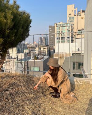 Go Ara Instagram - 🧡