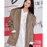Go Ara Instagram - 💛