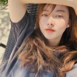 Go Ara Instagram - #오늘#아침 ❤️💕#눈부신#햇살 😌💕♥️💕#환절기#일교차#감기#조심하세요 ♥️💕😘