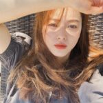 Go Ara Instagram - #오늘#아침 ❤️💕#눈부신#햇살 😌💕♥️💕#환절기#일교차#감기#조심하세요 ♥️💕😘