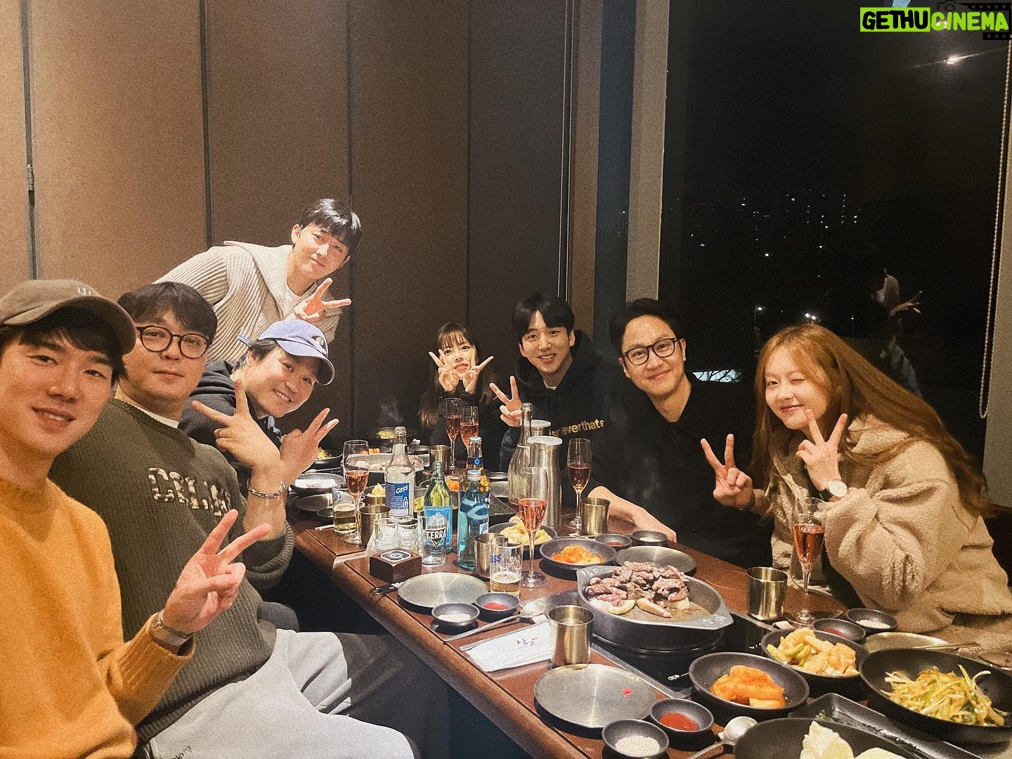Go Ara - 317.8K Likes - #10주년#응답하라1994#새해#만남#소중 소중 😆💕🥰💗#2023년#1월4일 ♥️💕🙏👍😆💕#응답하라완전체 🤍💕