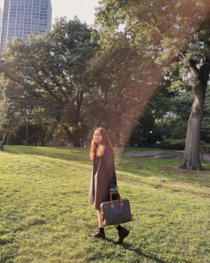 Go Ara Instagram - #centralpark#hi#newyork#happytime#time ♥️💕🎁💕 
#가을 ♥️💕♥️💕