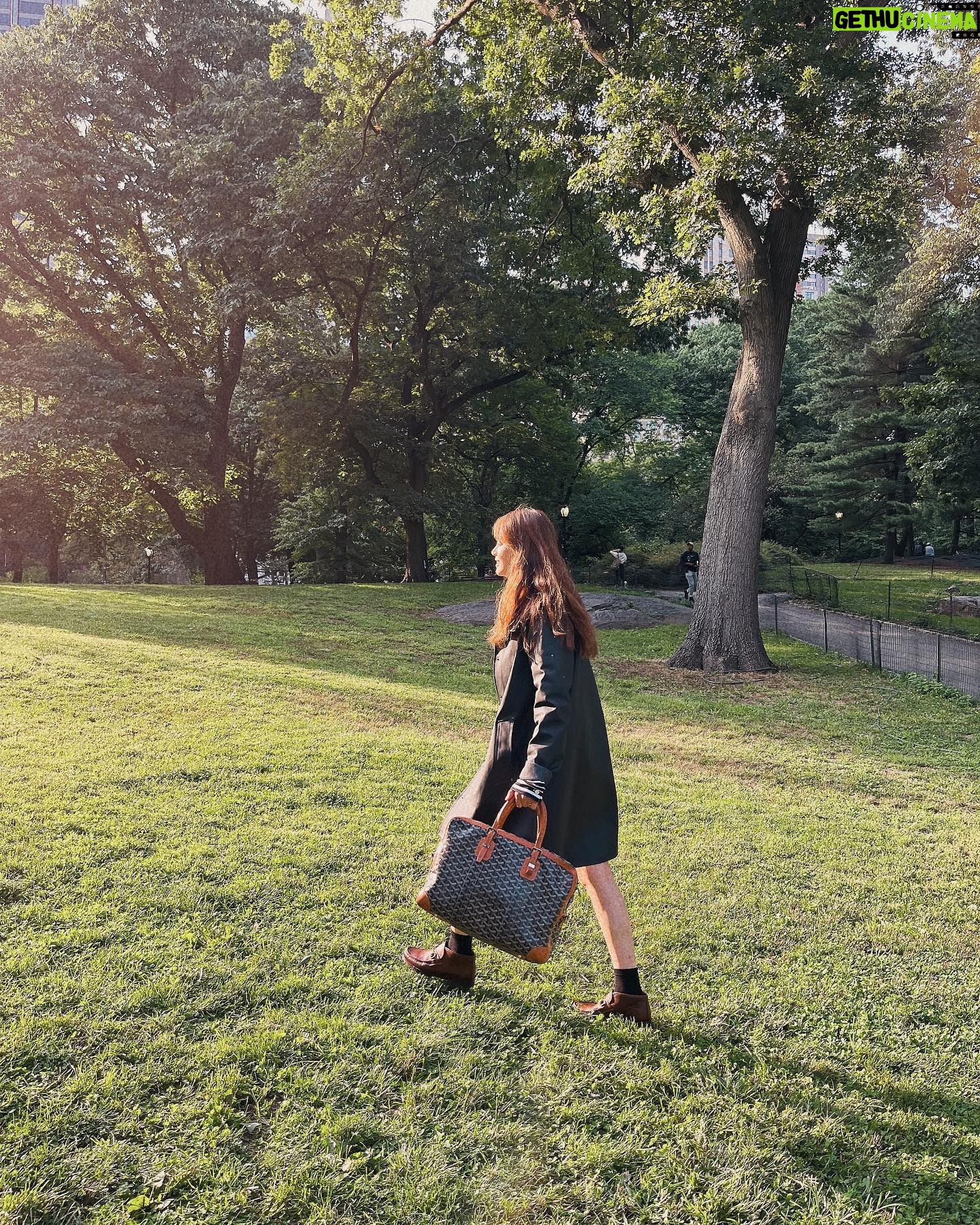 Go Ara - 59.9K Likes - #centralpark#hi#newyork#happytime#time ♥️💕🎁💕
#가을 ♥️💕♥️💕