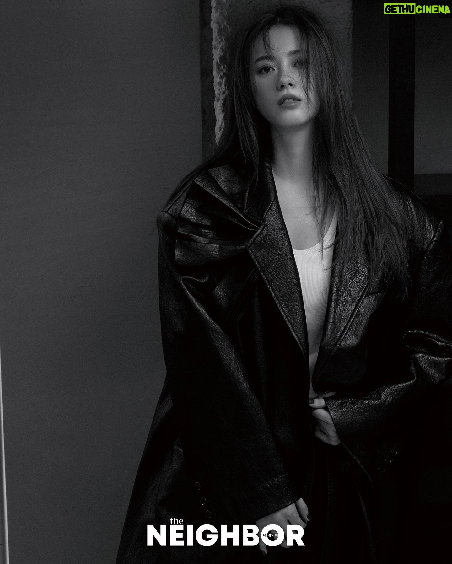 Go Ara - 58.1K Likes - #theneighbor