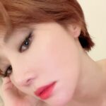 Go Joon-hee Instagram - 아이메이크업이 너무 좋아서 메이크업지우싫었던 날 들 🤭🤭🤭