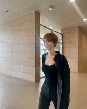 Go Joon-hee Instagram - 중국판 “그녀는 예뻤다” ‘혜진’역을 맡았던 
❤️중국스타 Dilireba 공항에서 만났다
🤭🤭🤭

Dilireba 안녕?
나는 한국판 ”그녀는 예뻤다“ ‘ 민하리‘야 😋😋😋