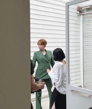 Go Joon-hee Instagram - 나는 덥지 않다. 나에게만 오늘 가을이었네 🍁🍁🍁