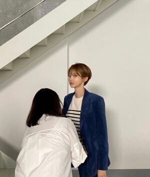 Go Joon-hee Instagram - 나는 덥지 않다. 나에게만 오늘 가을이었네 🍁🍁🍁