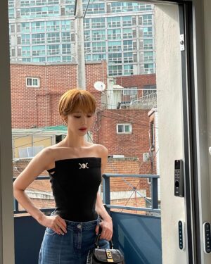 Go Joon-hee Instagram - 👯🙂👯